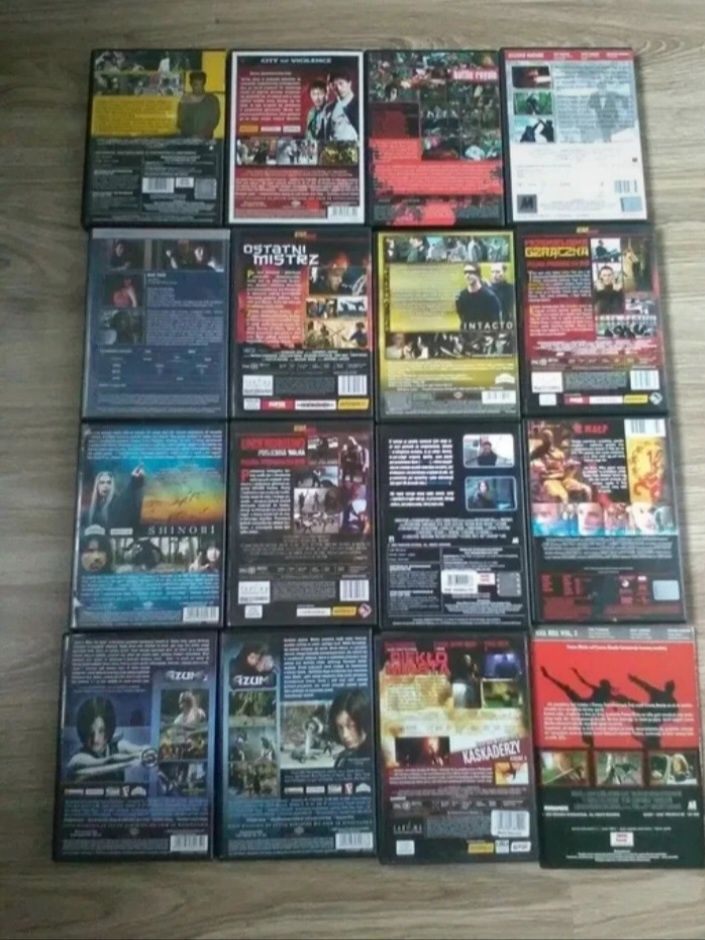 Zestaw Filmy DVD sensacyjne, karate,walki na miecze