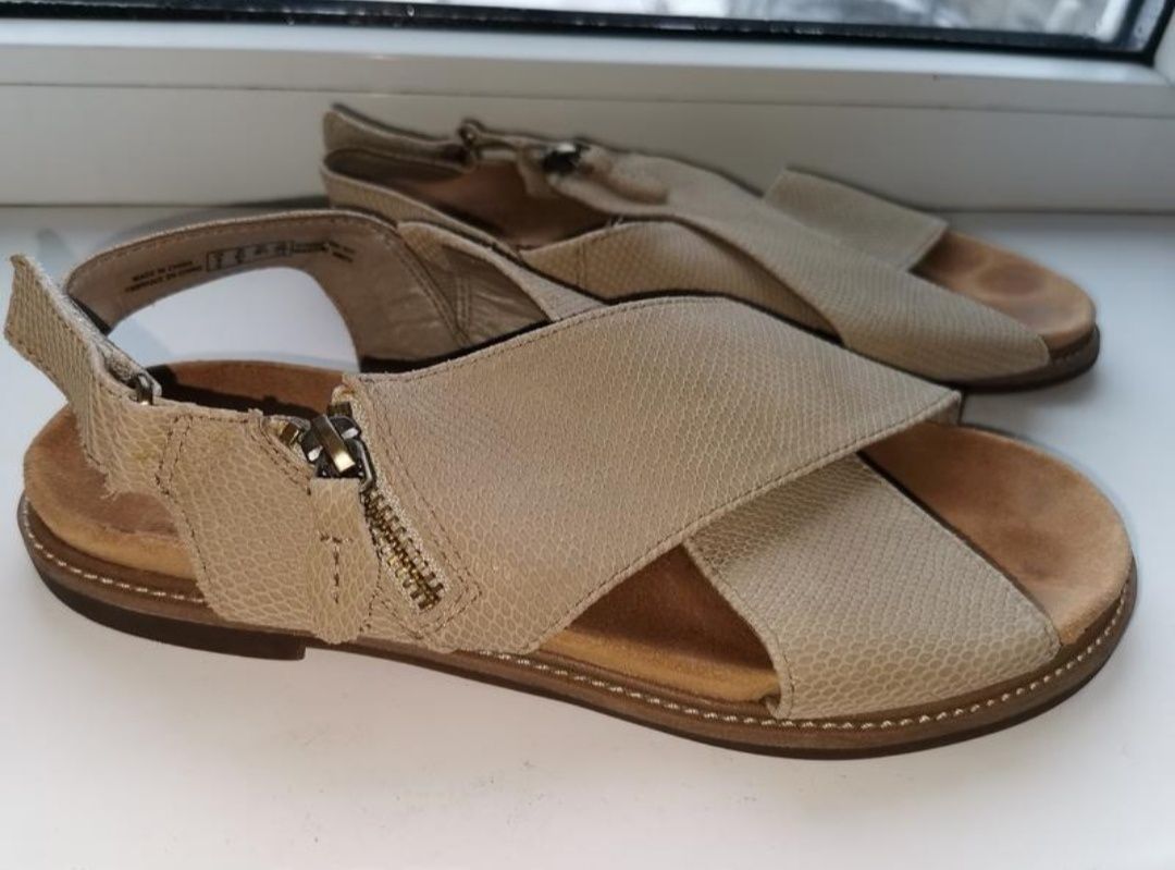 Босоножки Clarks стелька 25 см