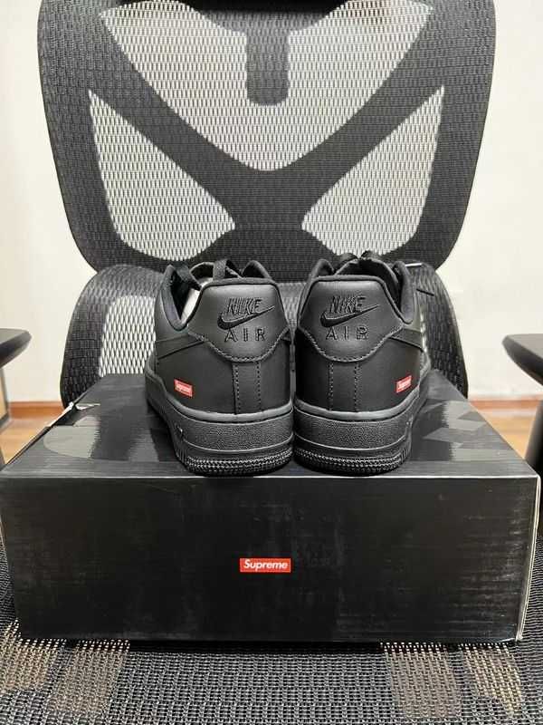 Spot/Polska lokalny -- Nike Air Force 1 Low Supreme Black R. 40