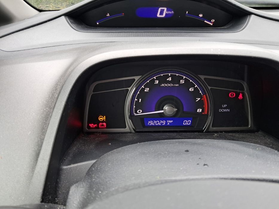 Sprzedam Honda Civic 1.8 jeden właściciel serwisowany bezwypadkowy