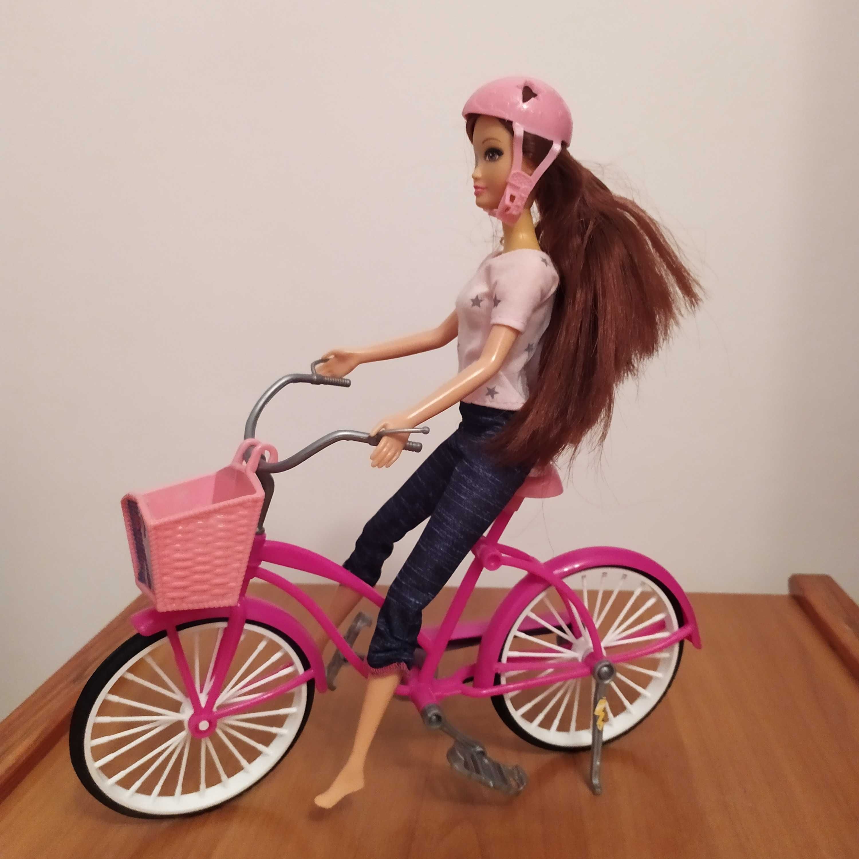 Lalka/laleczka na rowerze