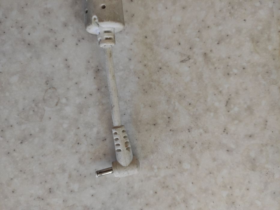 Зарядка для ноутбука.