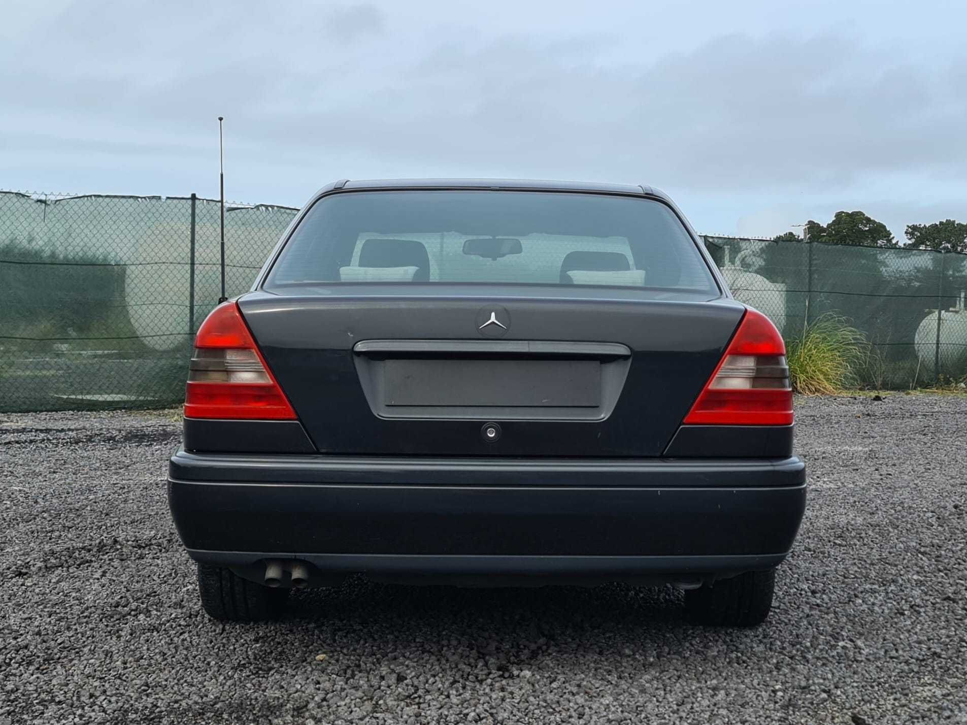 Mercedes-Benz C200