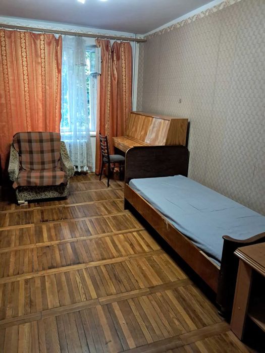 Сдам комнату в квартире. Пр.Поля, ост. Ульянова. Бомбоубежище.