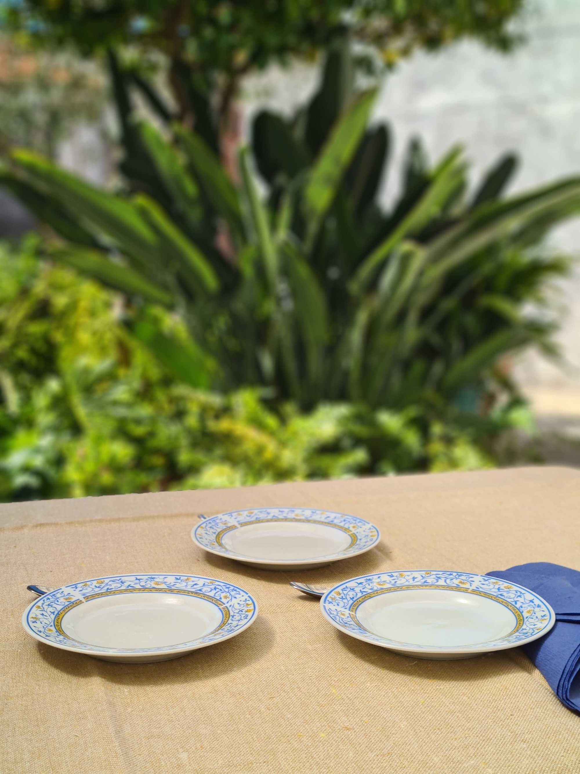 Conjunto de 3 pratos de sobremesa - porcelana