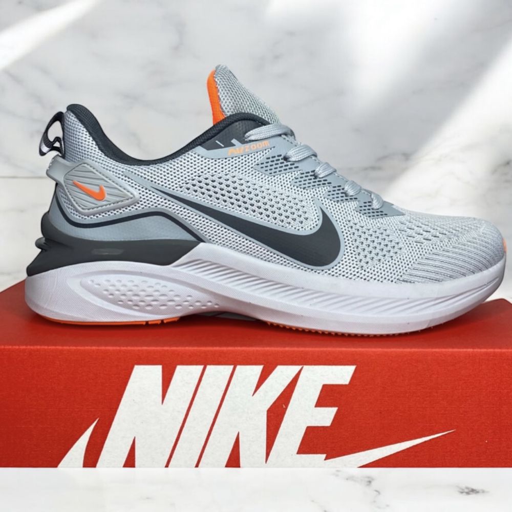 Кроссовкі NIKE zoom