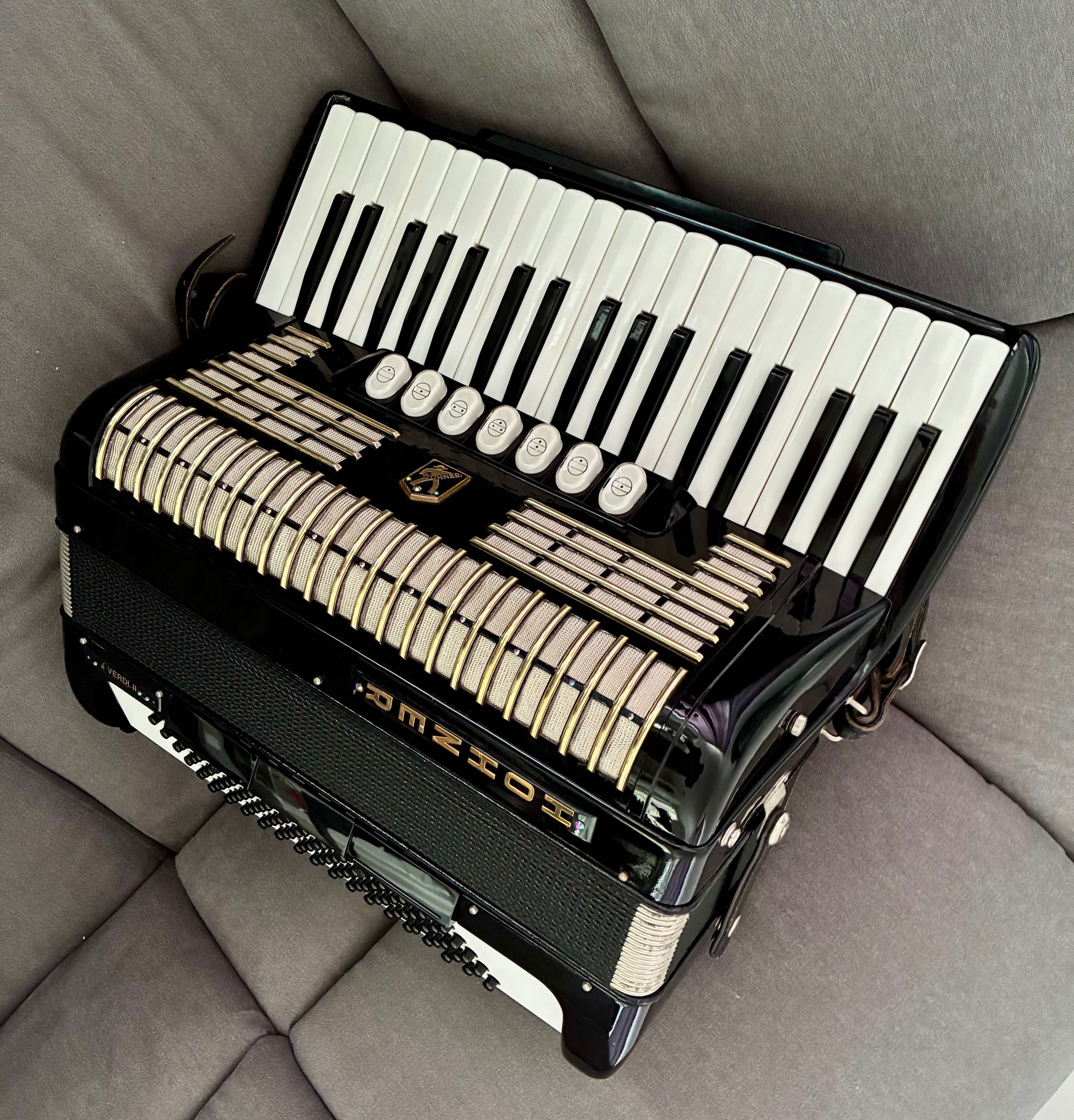 Akordeon Hohner Verdi II 96/3/4 - stan idealny!