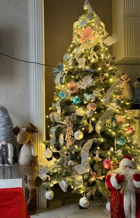 Продам Елку б/у 1.8м высота