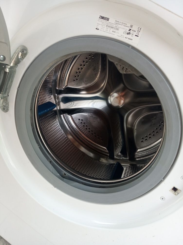 Пральна машина Zanussi 7kg, Samsung 6kg