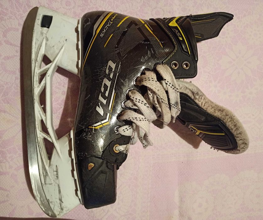 Хоккейные коньки CCM Super Tacks AS3 разм. 8