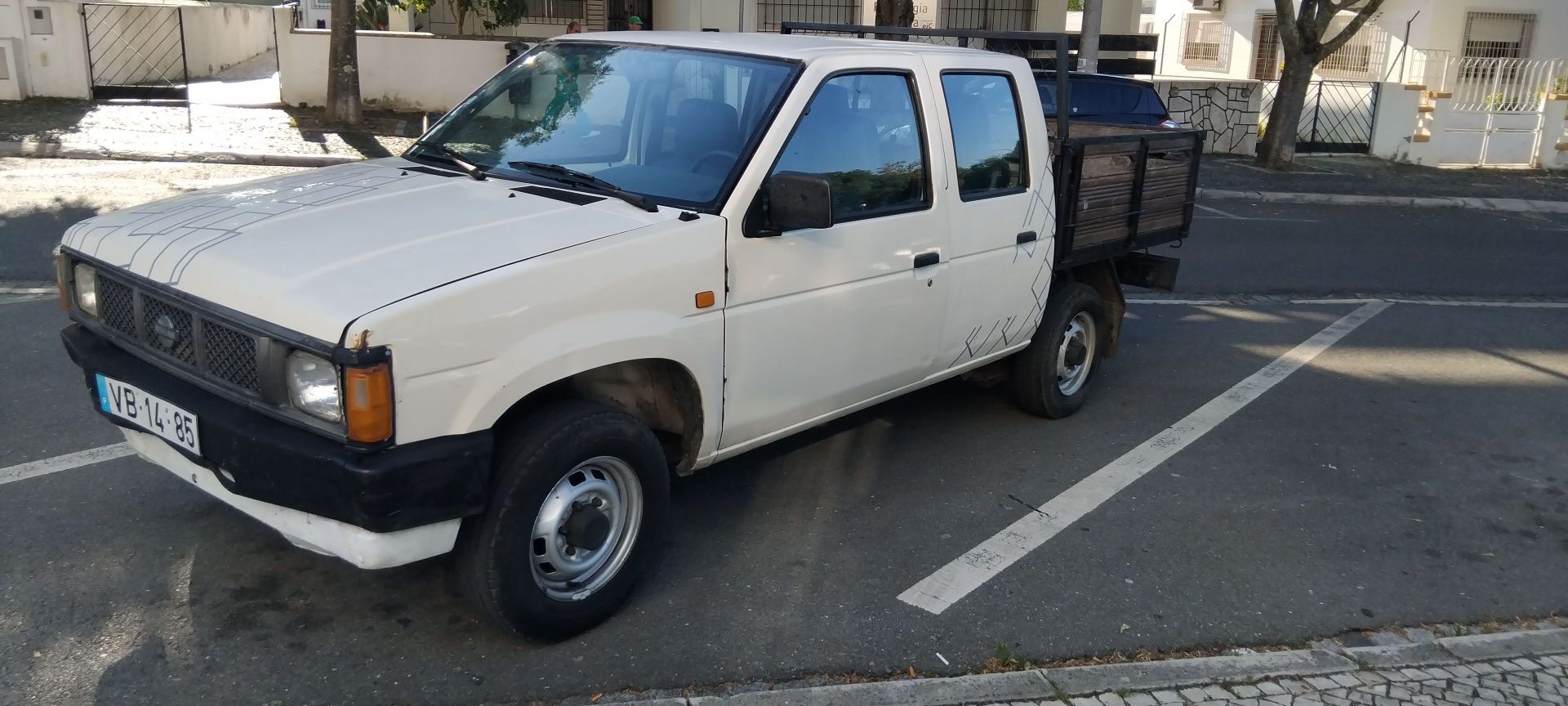 Vendo ou troco carrinha de 6 lugares