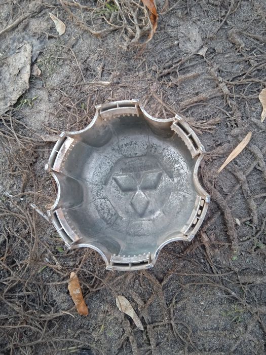 Ковпак Міцубісі пікап