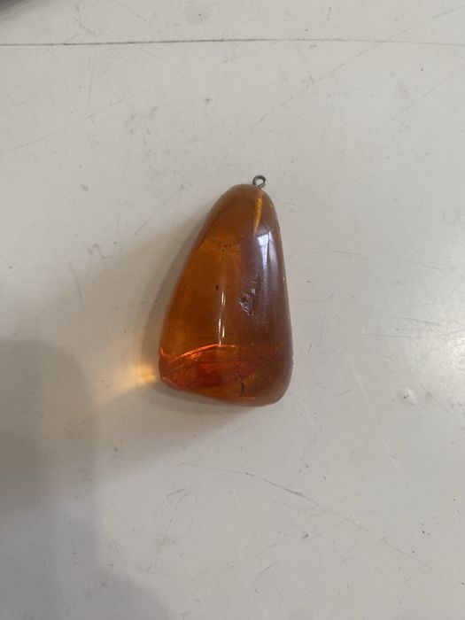 Янтарь . Янтарный большой кулон