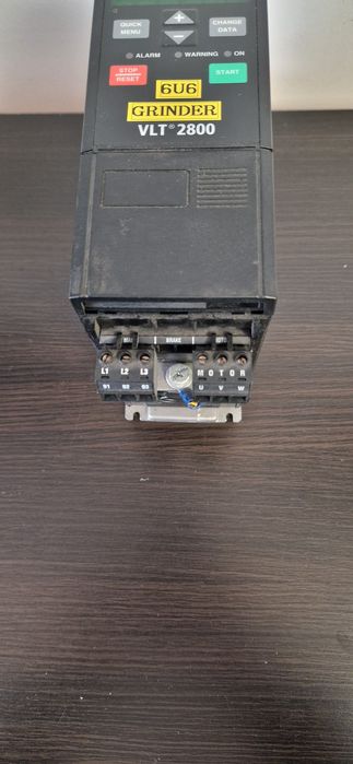 Falownik trójfazowy Danfoss 1,7 kVA 2.1 A