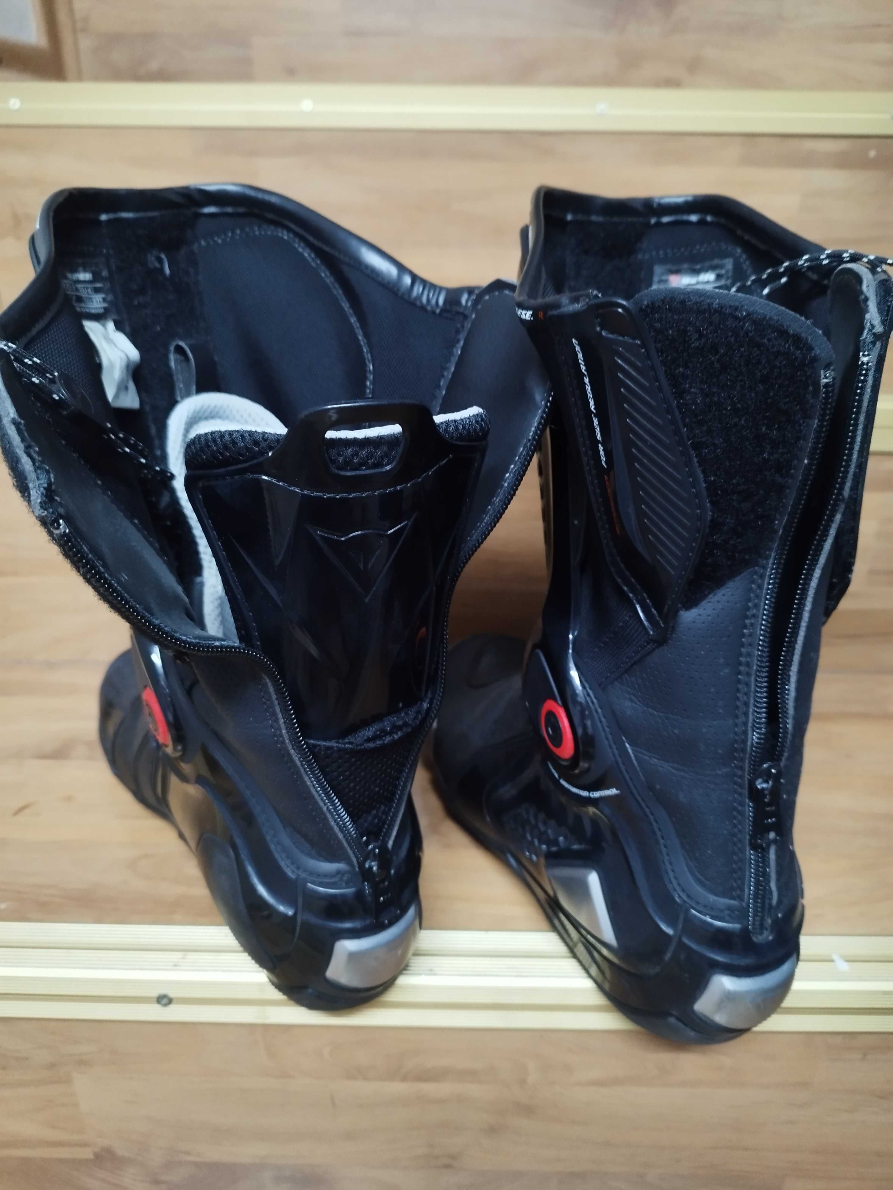Buty motocyklowe dainese 43