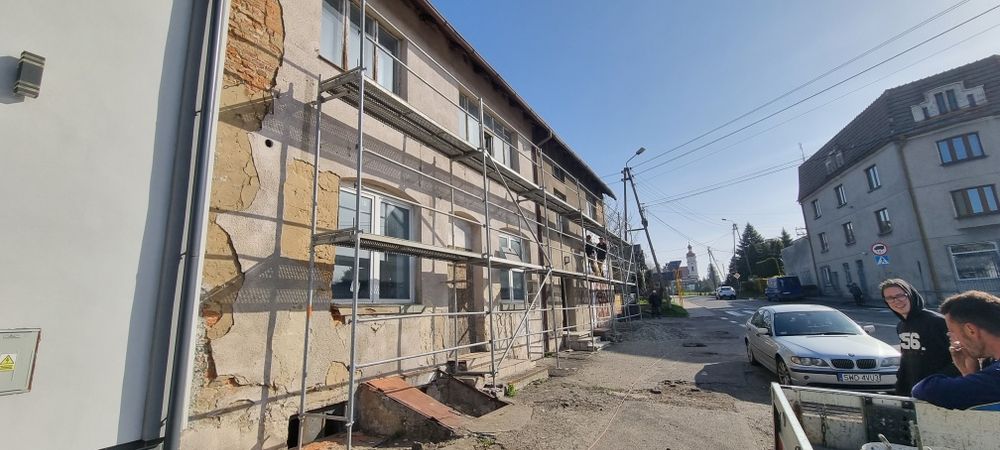 Wynajem rusztowanie elewacyjne