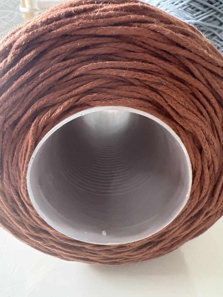 Sznurek nowosolski 2mm brąz 0.564kg