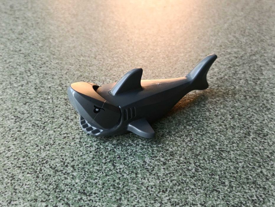 Игрушка, фигурка акула lego