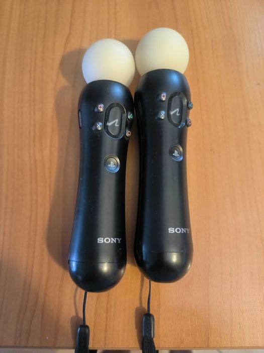 PS 4 Pro 1 TB pełen zestaw.