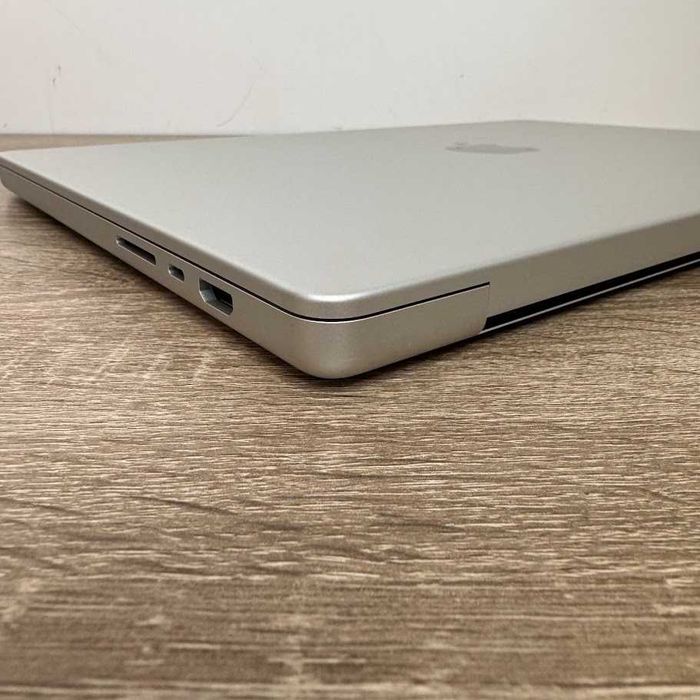 Macbook Pro 16" Late 2023 M3 Pro / 36Gb / SSD 512Gb стан ідеал (M0762)