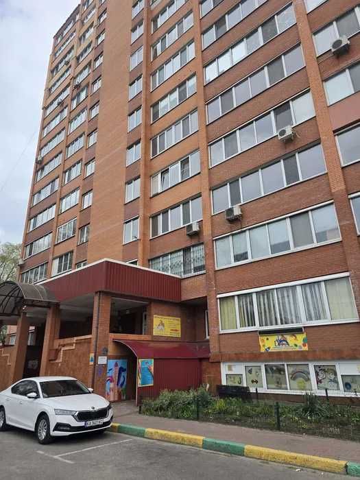 Оренда великої 1 к. Квартири 54м2 Чабани. Моноліт.