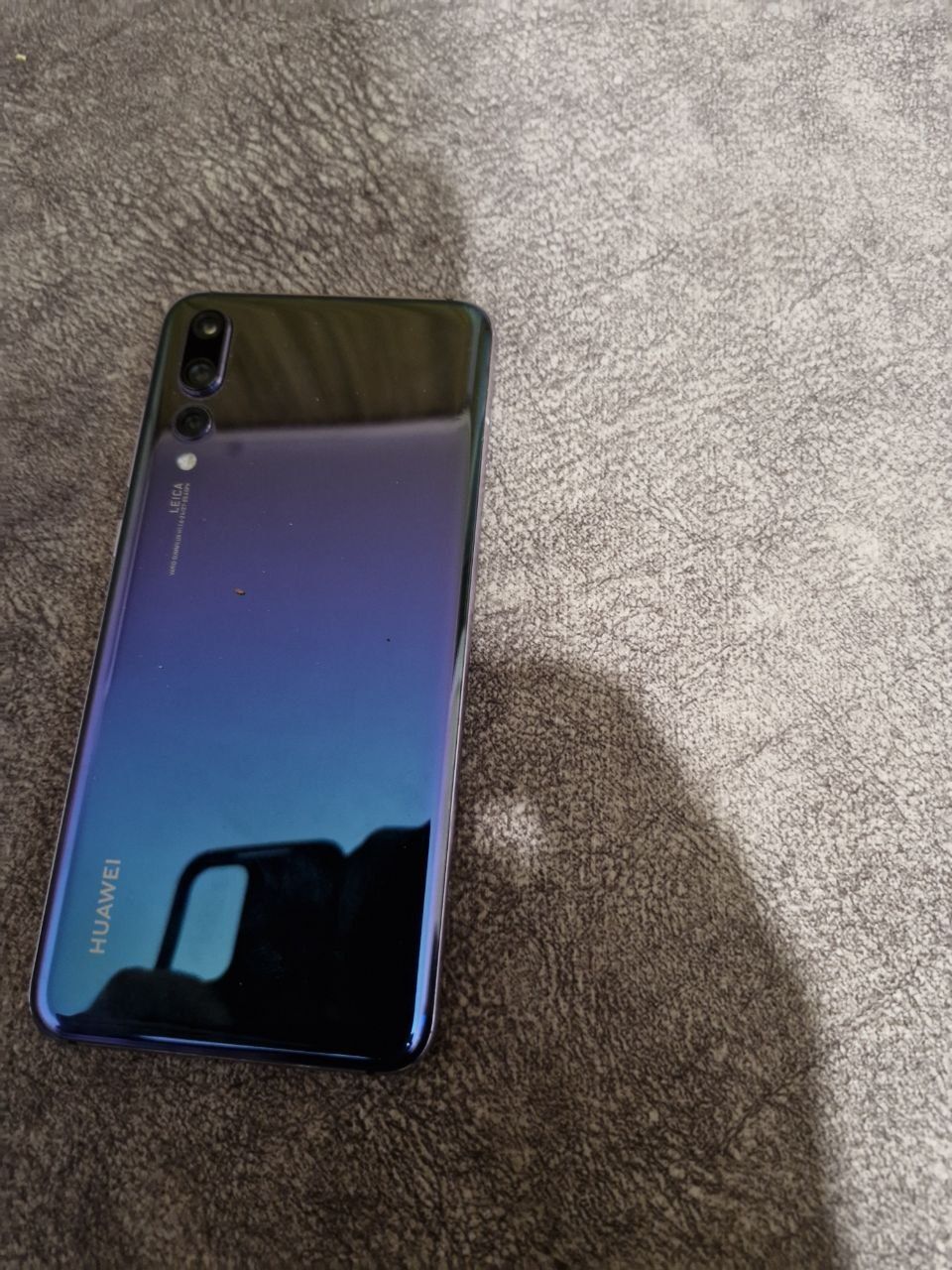 Мобільний телефон Huawey 20 pro