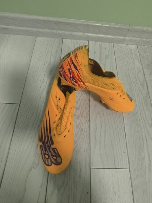 Продам бутси New Balance