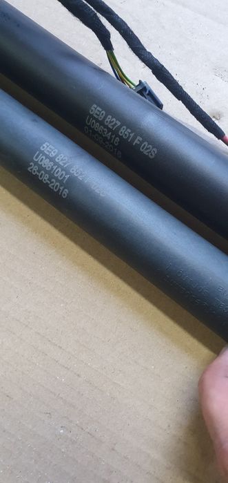 Skoda octavia III kombi silownik klapy elektryczny lewy prawy