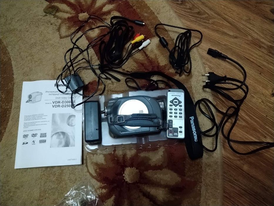 Видеокамера Panasonic VDR-D250