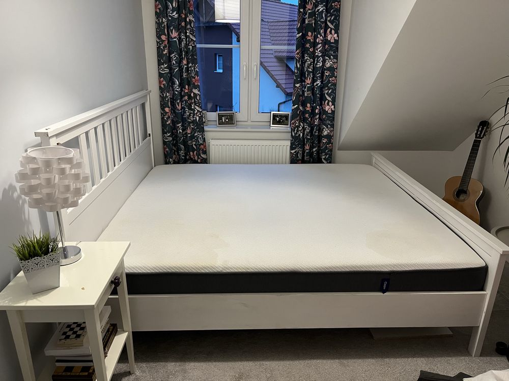 Łóżko ikea Hemnes/ szafka i narzuta gratis
