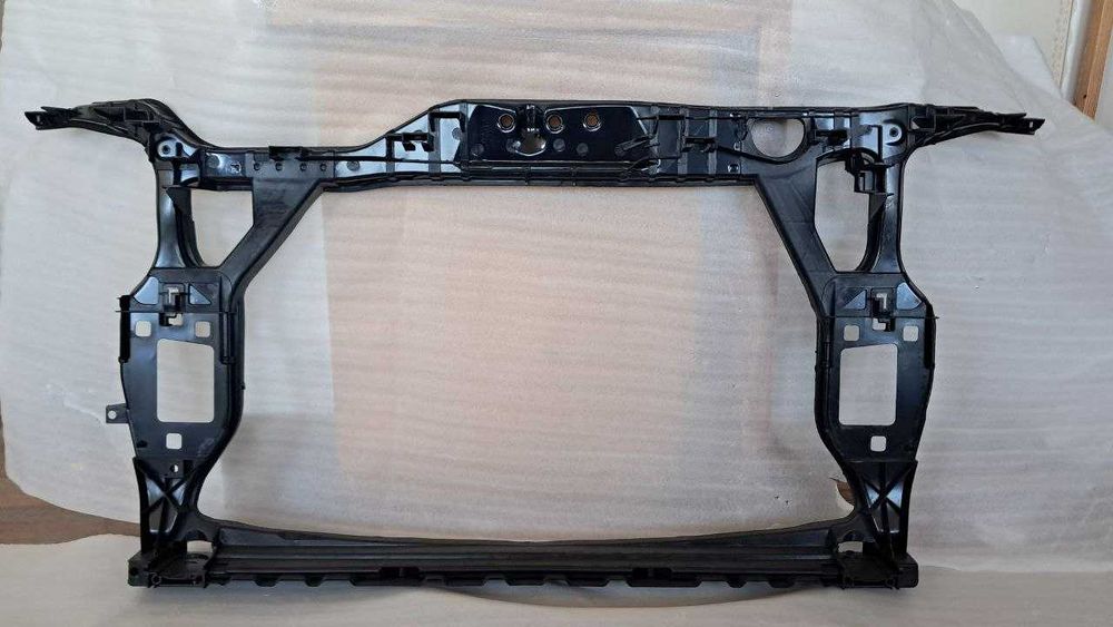 Накладка радіаторів,телевізор,підсилювач Audi Q5 2012-2016 8R0807081