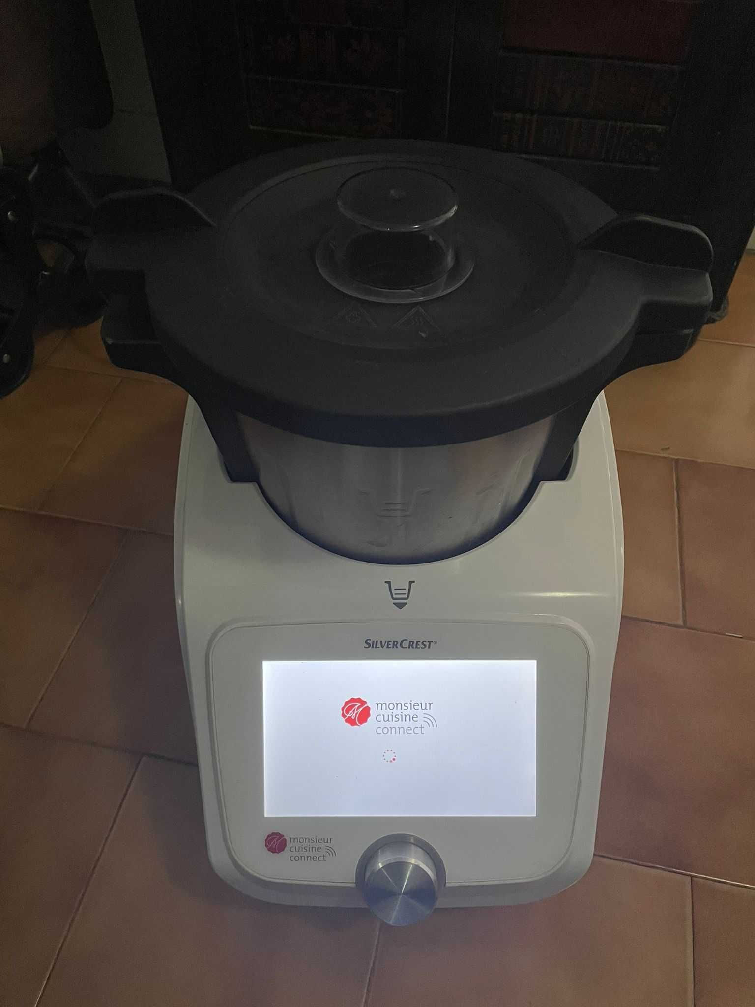 Monsieur Cuisine – Base funcional, mas não tritura: peças ou reparação