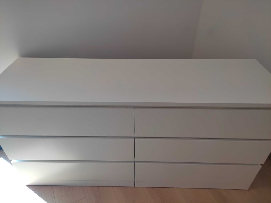 Cômoda novinha , em perfeito estado. O motivo da venda (mudança)