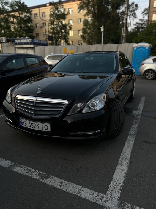 Mercedes-benz w212 e200 ngt