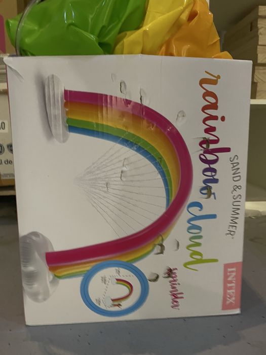 Insuflavel arco iris com chafariz