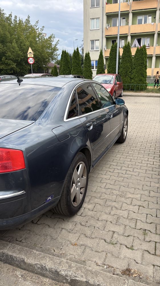 Sprzedam audi a8d3 r2004 3.0b+g