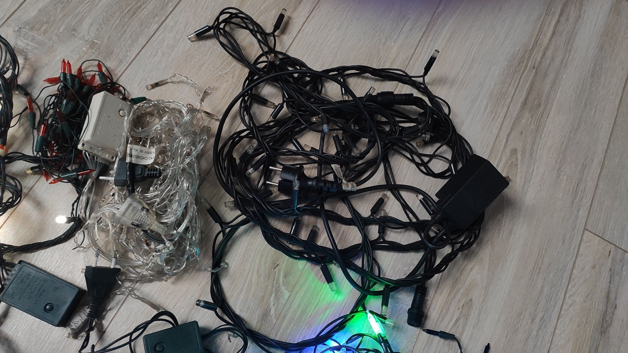 Lampki choinkowe uszkodzone