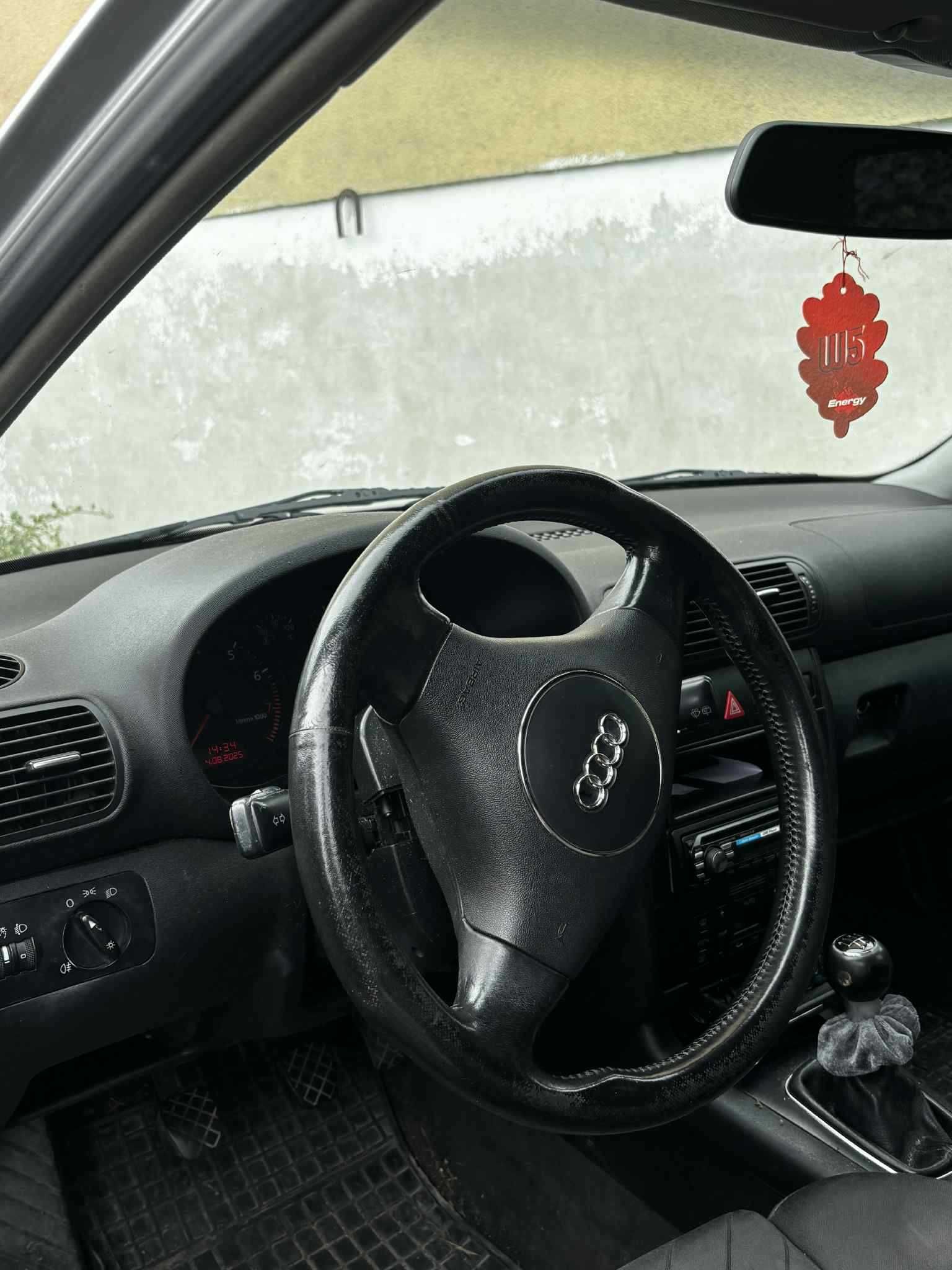 Audi A3 8L 1,8 benzyna