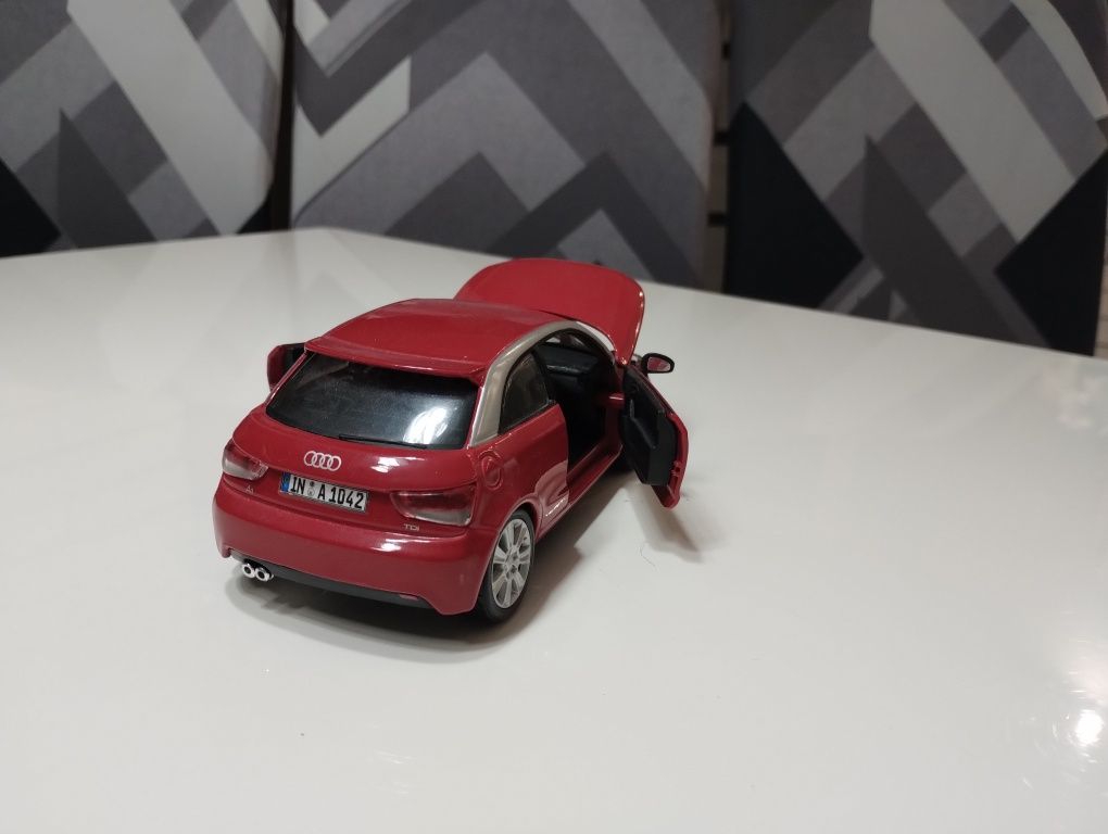 Model Audi A1 Q:24