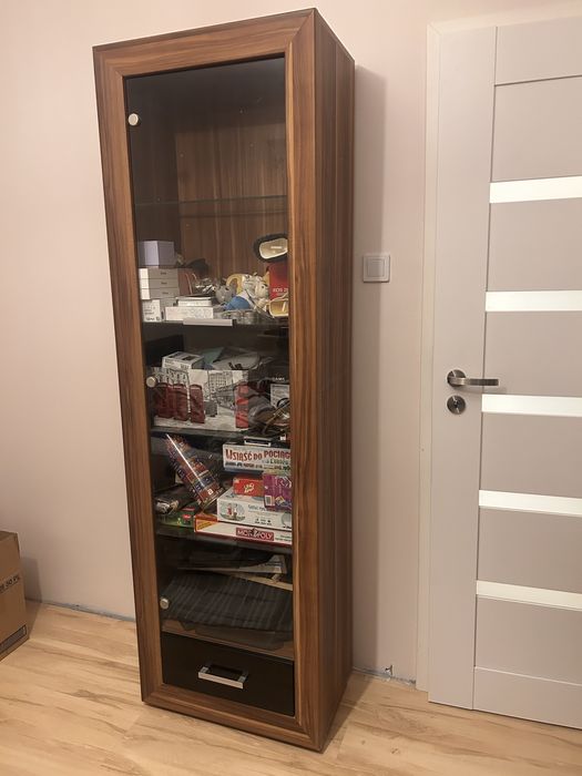 Meble do salonu ciemne drewno