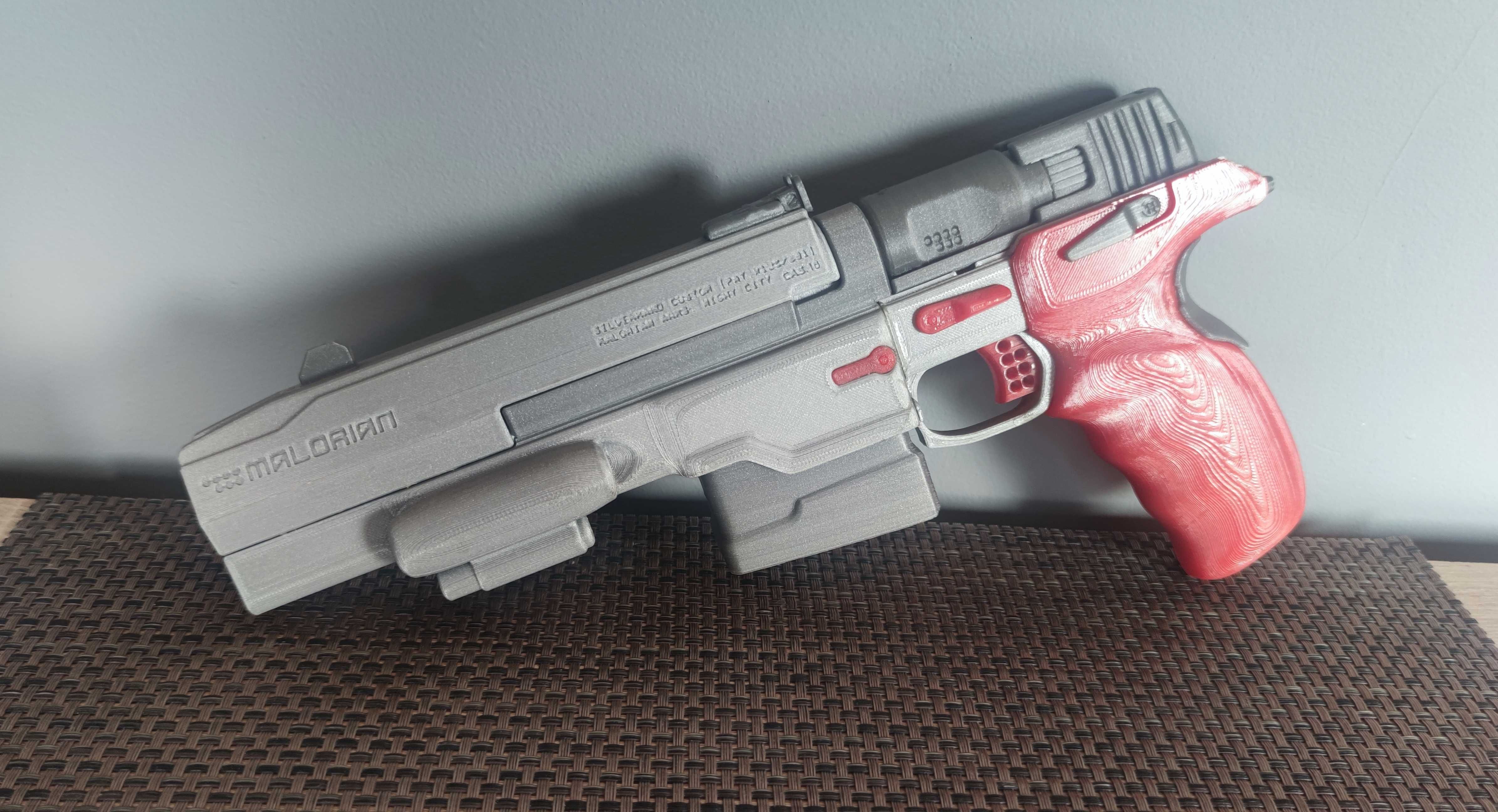 Cyberpunk 2077 Pistolet Silverhand replika ozdoba