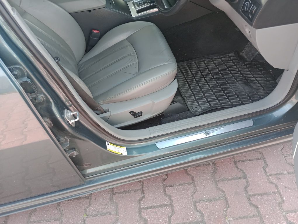 Chrysler 300C Anglik zarejestrowany