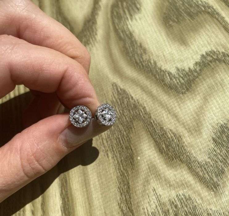 Сережки кульчики гарні