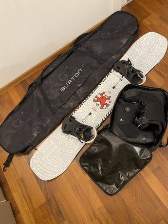 Zestaw snowboardowy deska+buty+wiązania+pokrowce