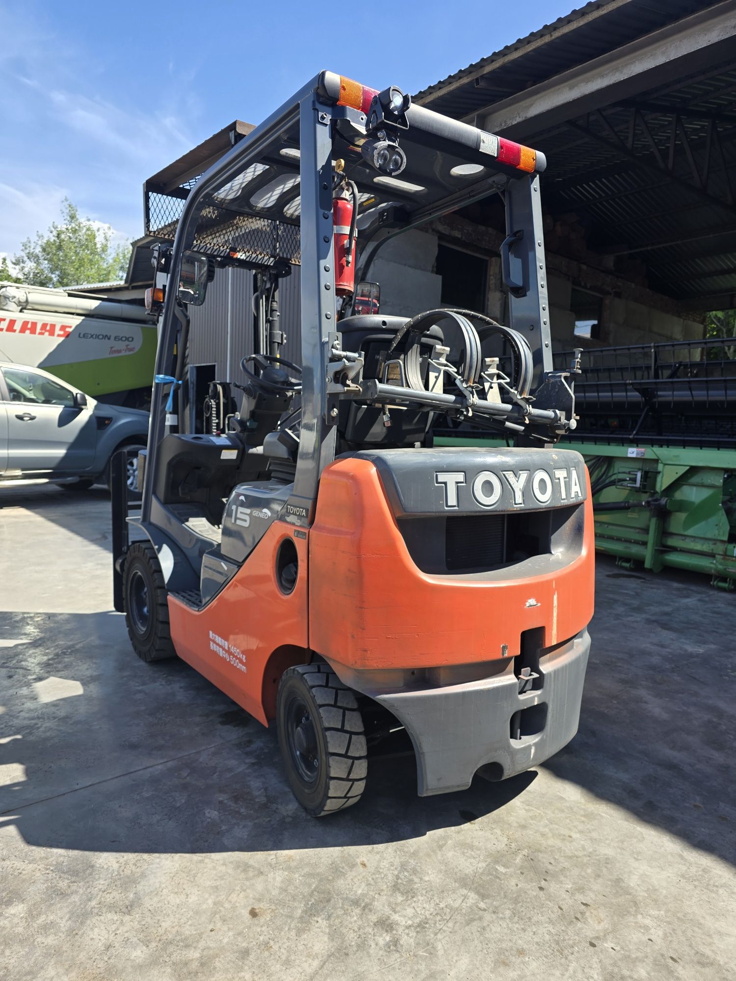 Продам навантажувач вилковий TOYOTA 2019 року.