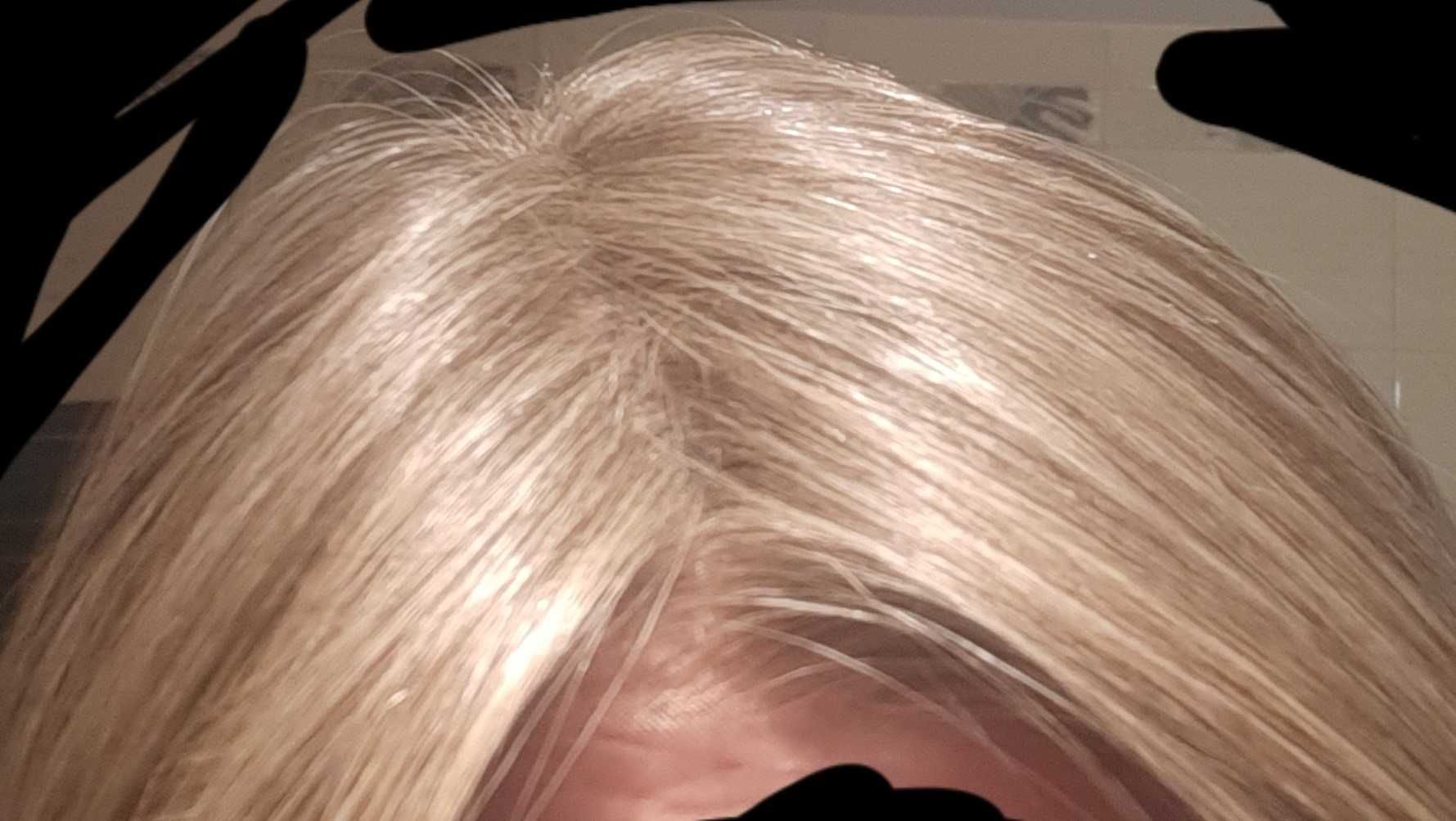 peruka z linią włosów ciemny blond - nowa