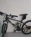 Bicicleta B Twin rockrider 500