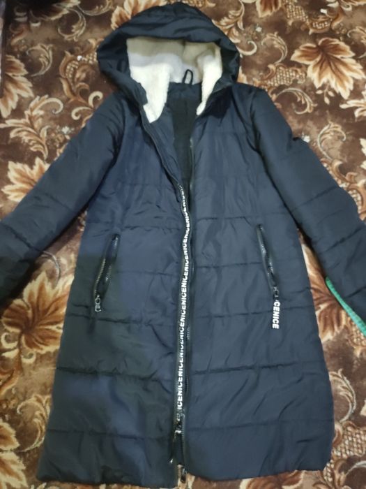 Зимова жіноча курточка