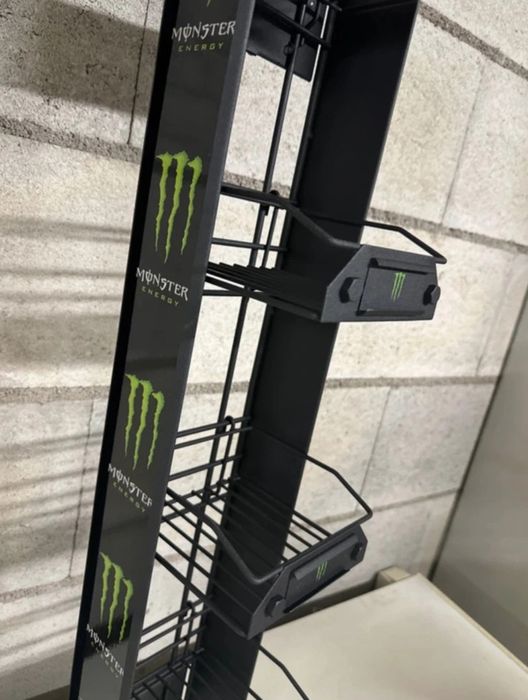 Monster Energy expositor