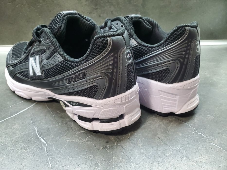 New Balance 740  чоловічі кросівки